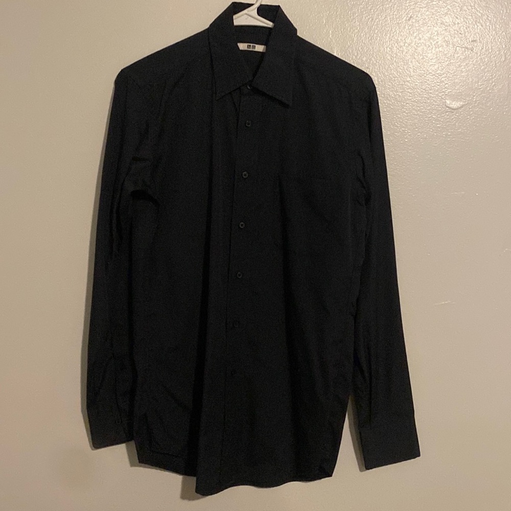 Uniqlo black dress shirt